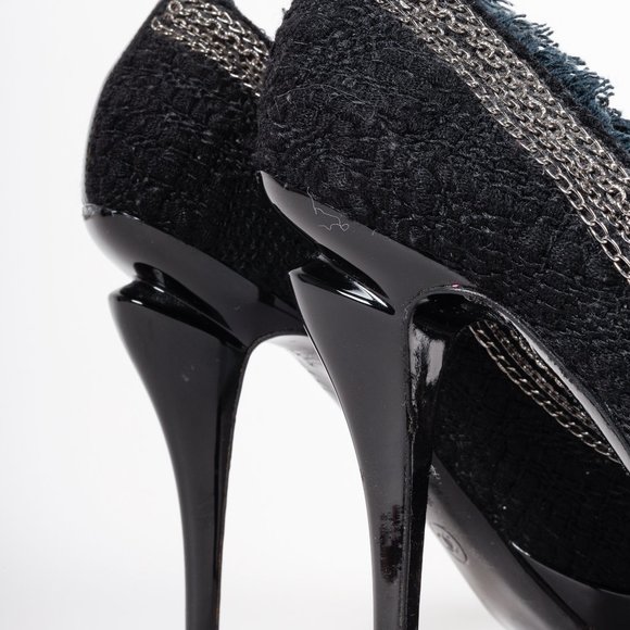 Chanel Tweed Cap-Toe CC Pumps - Picture 9 of 12